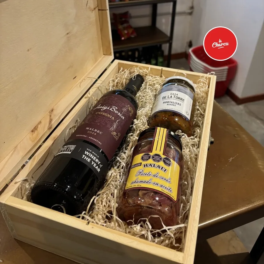 Regalo gourmet en estuche de madera de La Charcu